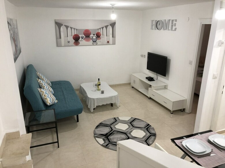 Luxury Halper R&a Apartment