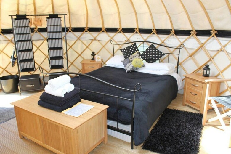 Cabana Cornish Yurt With Hot Tub