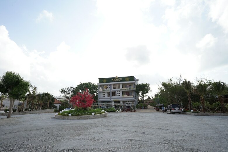 Hotel Honba Lagi Beach Resort