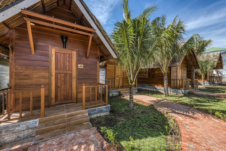 Hotel Honba Lagi Beach Resort