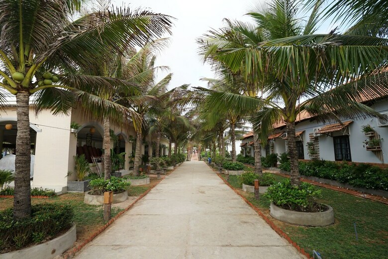 Hotel Honba Lagi Beach Resort