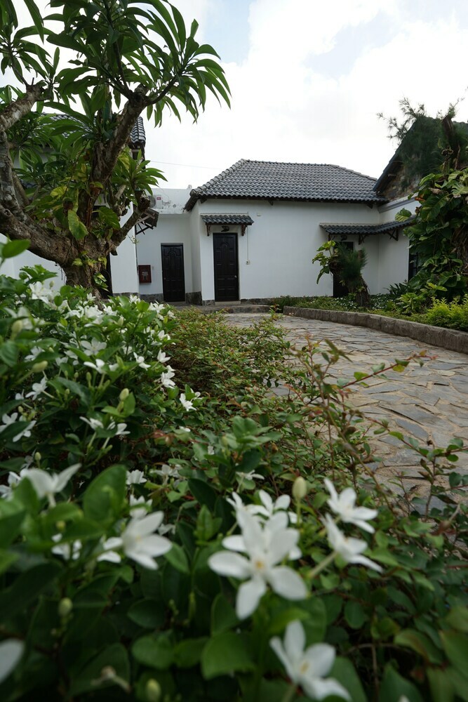Hotel Honba Lagi Beach Resort