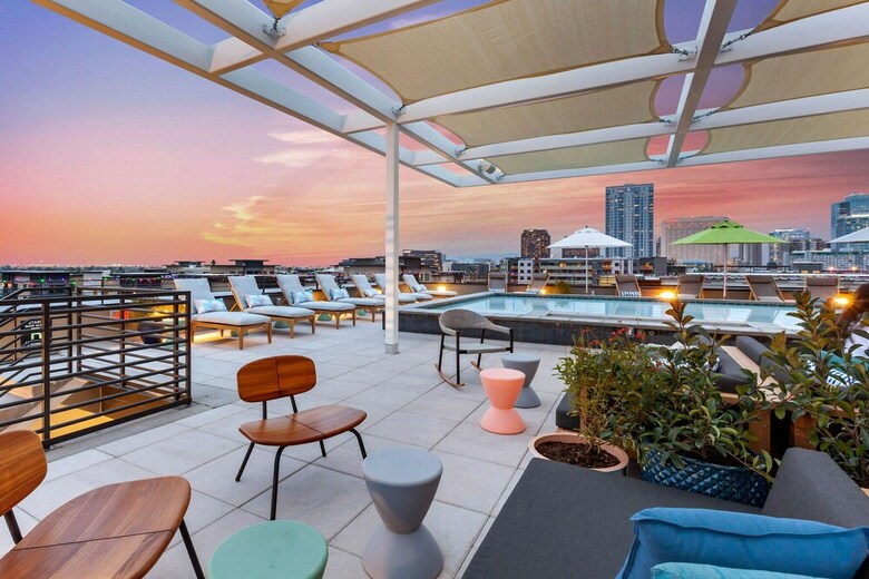 Cambria Hotel Downtown Phoenix Convention Center