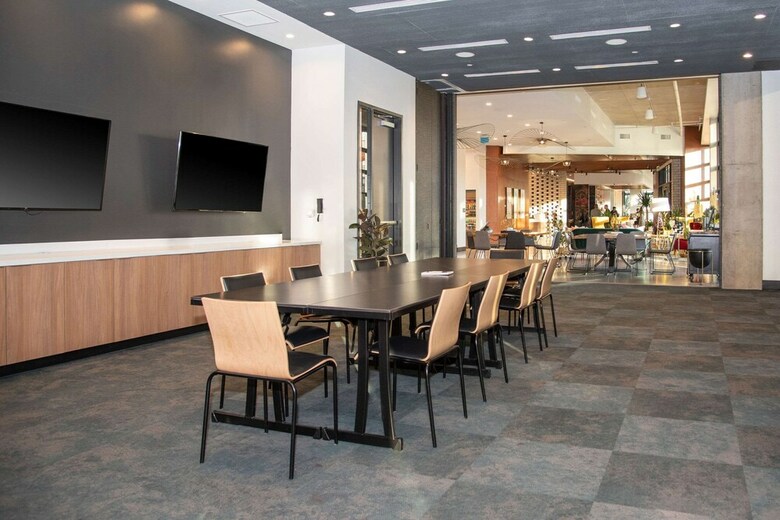 Cambria Hotel Downtown Phoenix Convention Center