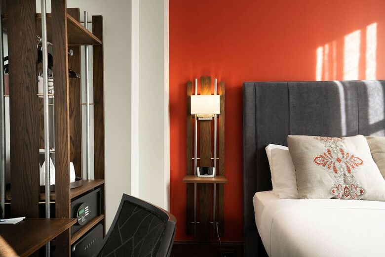 The Esquire Hotel, Ascend Hotel Collection