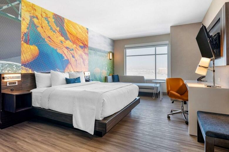 Cambria Hotel Bloomington Mall Of America