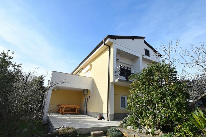 Apartments Buturajac