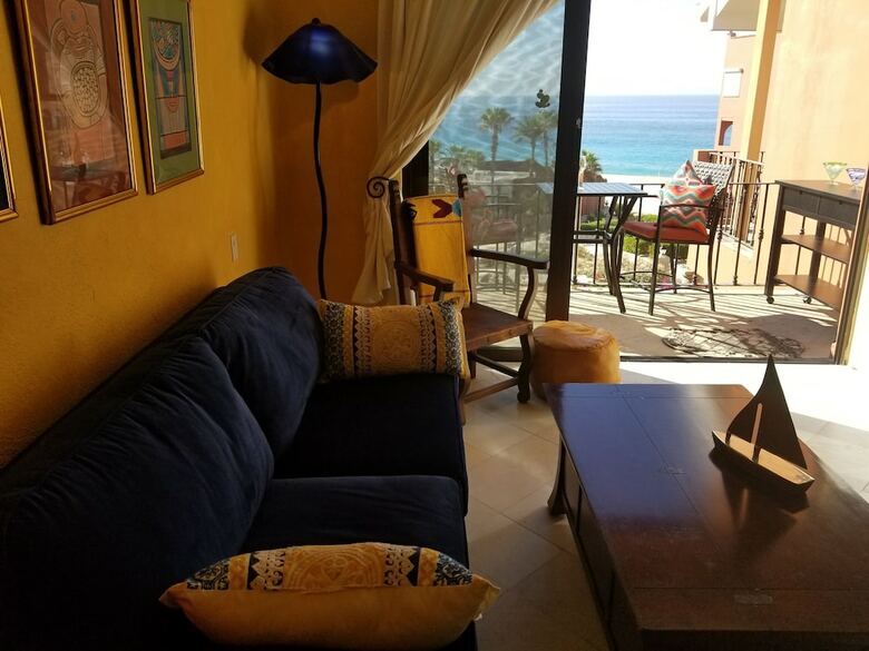 Villa 1 Minute To The Sand
