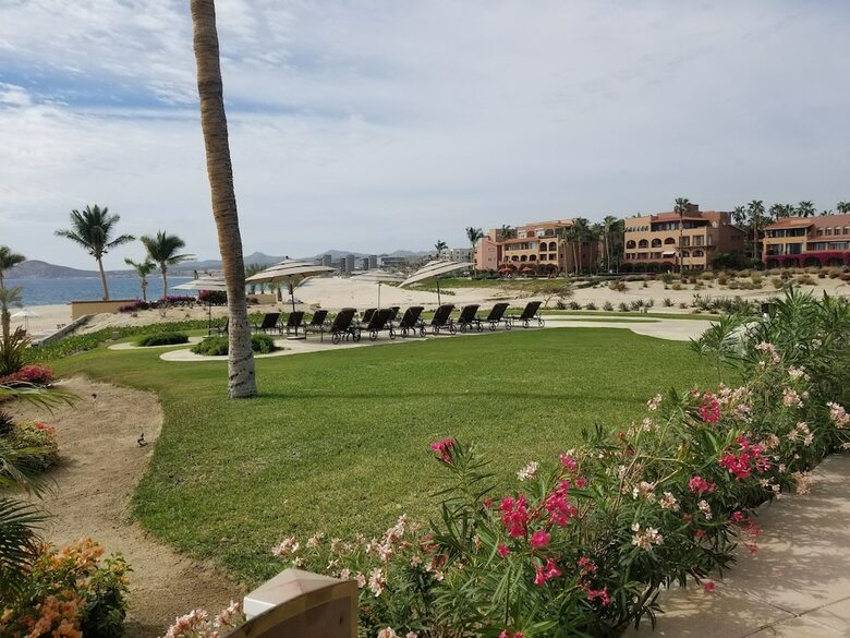Villa 1 Minute To The Sand