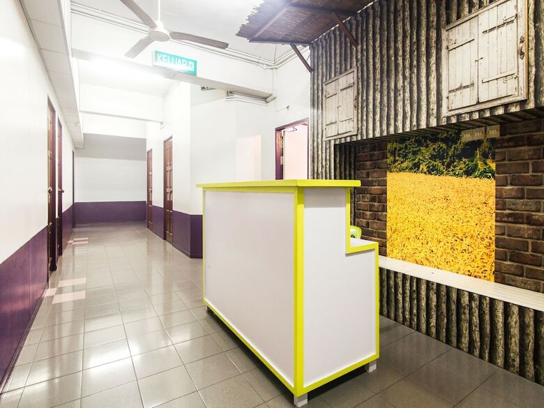 Oyo 880 Hotel Purple Town