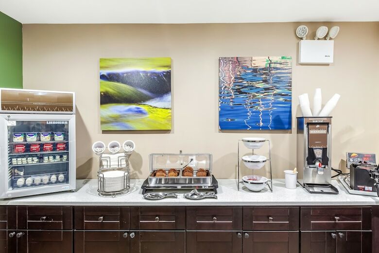 Posada Sleep Inn & Suites Near Jfk Air Train
