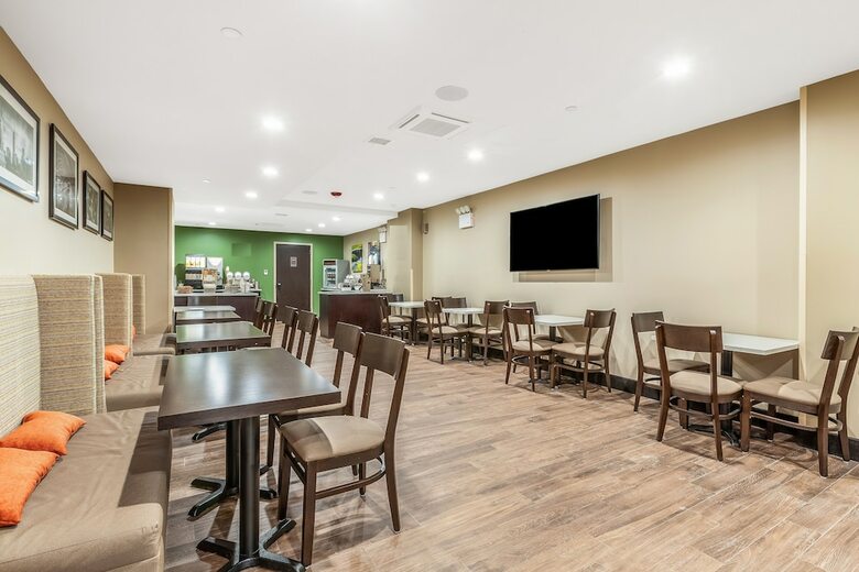 Posada Sleep Inn & Suites Near Jfk Air Train