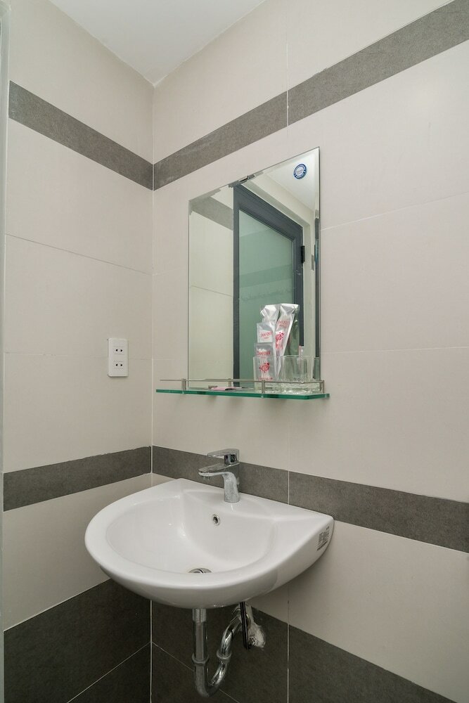 Oyo 181 Tam Quy Hotel