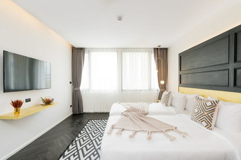 Hotel Scene Bangkok Noi