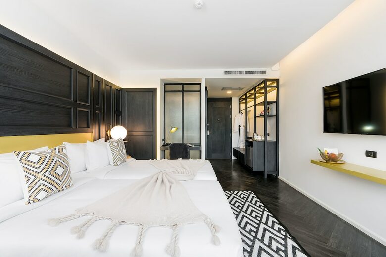 Hotel Scene Bangkok Noi