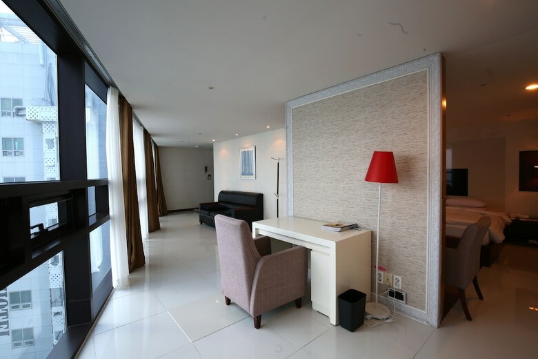 Sunset Business Hotel