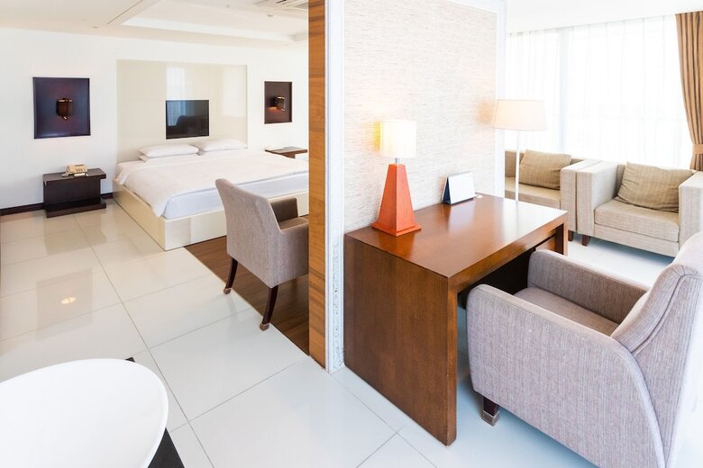 Sunset Business Hotel