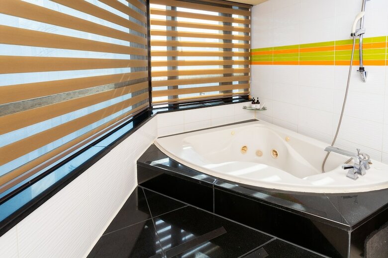 Sunset Business Hotel