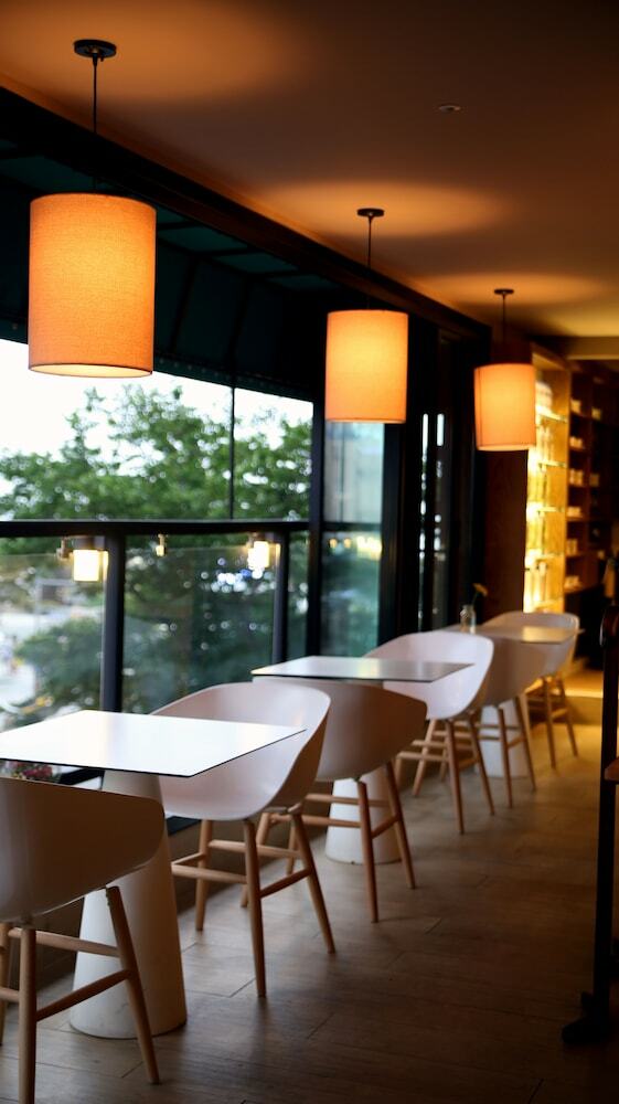 Sunset Business Hotel