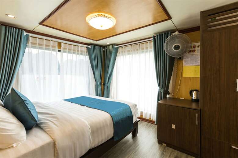 La Fiesta Cruises