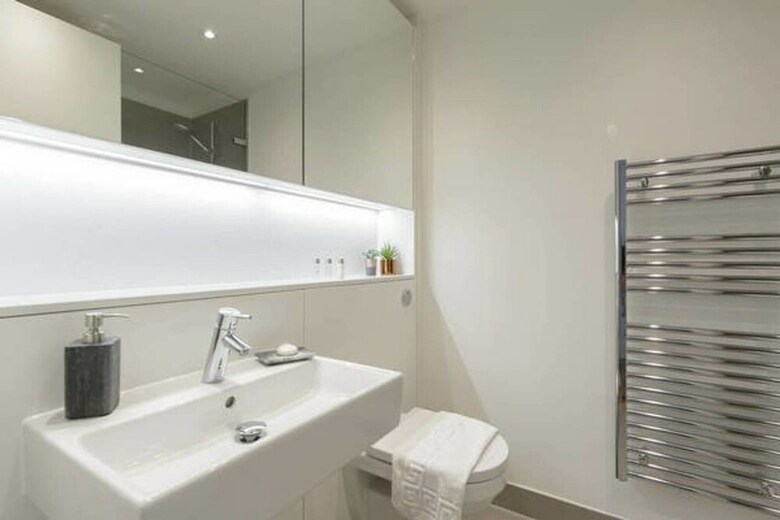 Luxury Apartment - Quartermile