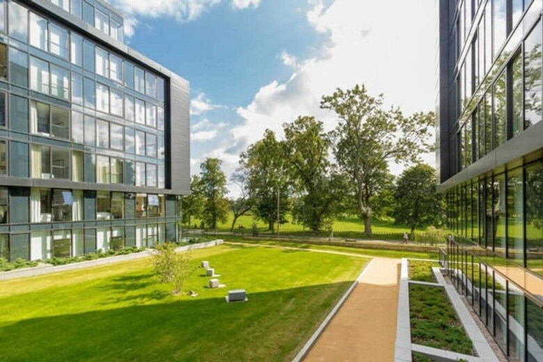 Luxury Apartment - Quartermile