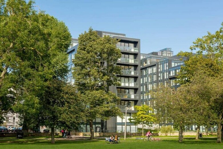Luxury Apartment - Quartermile