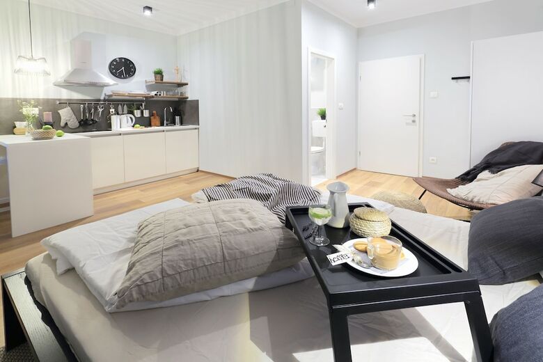 Apartamentos Deluxe Adria Square Studios