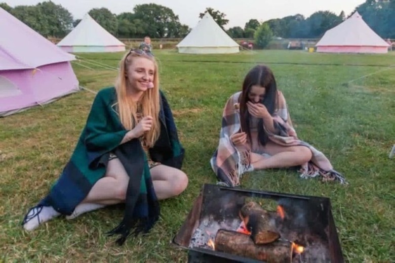 Fully-equipped Bell Tent 1-campsite