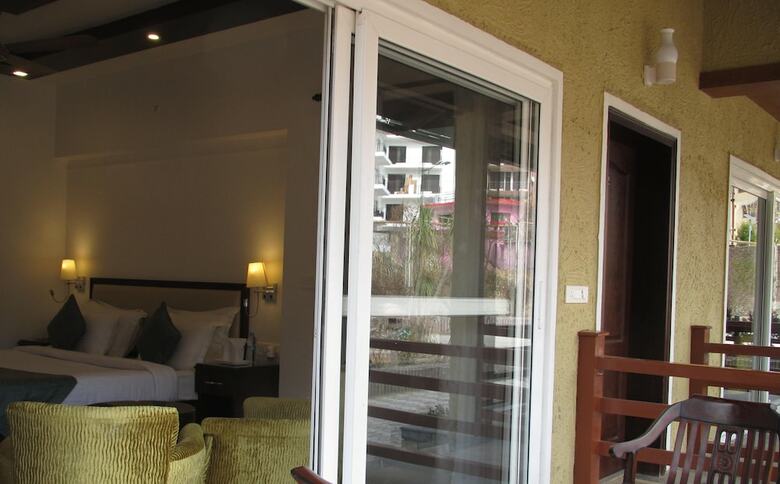 Hotel Econostay Misty Oaks