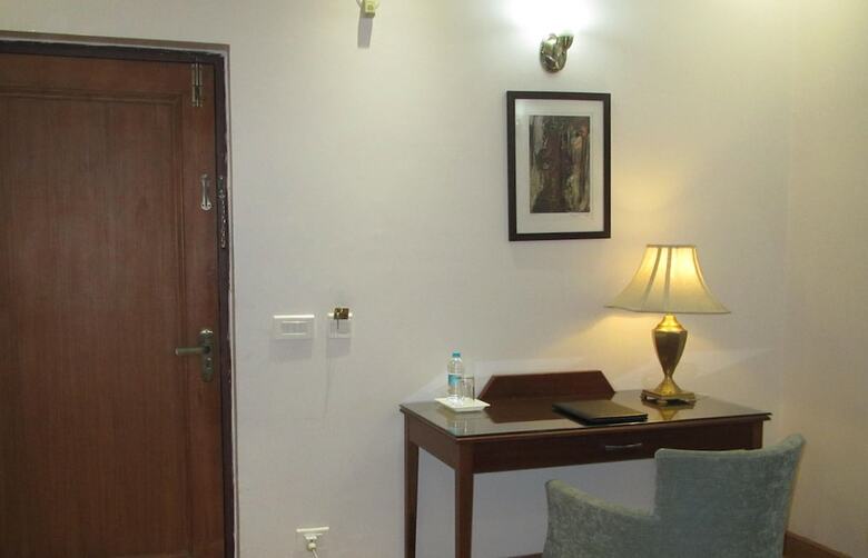 Hotel Econostay Misty Oaks