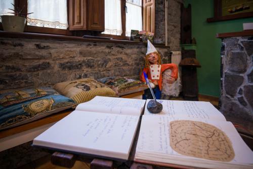 Hostal Pe�a Santa