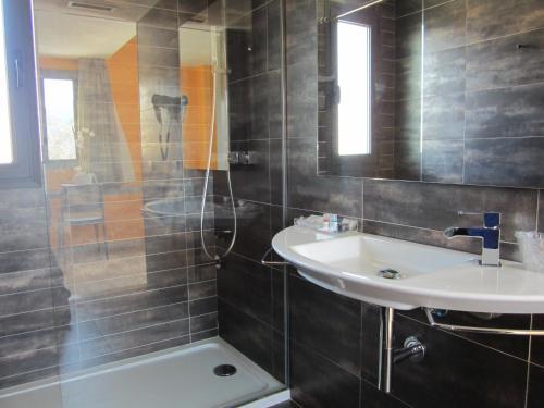 Hostal Restaurante Y Alojamiento Can Mach
