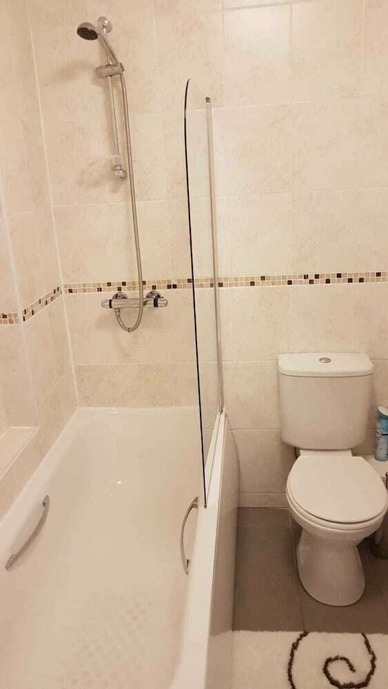 Apartamentos 2 Bedroom Apt With 2 Bathrooms