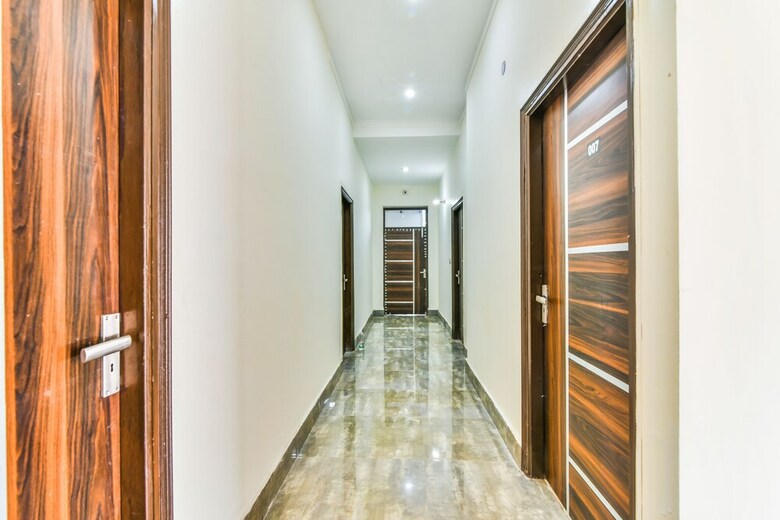 Fabhotel Laxmi Residency