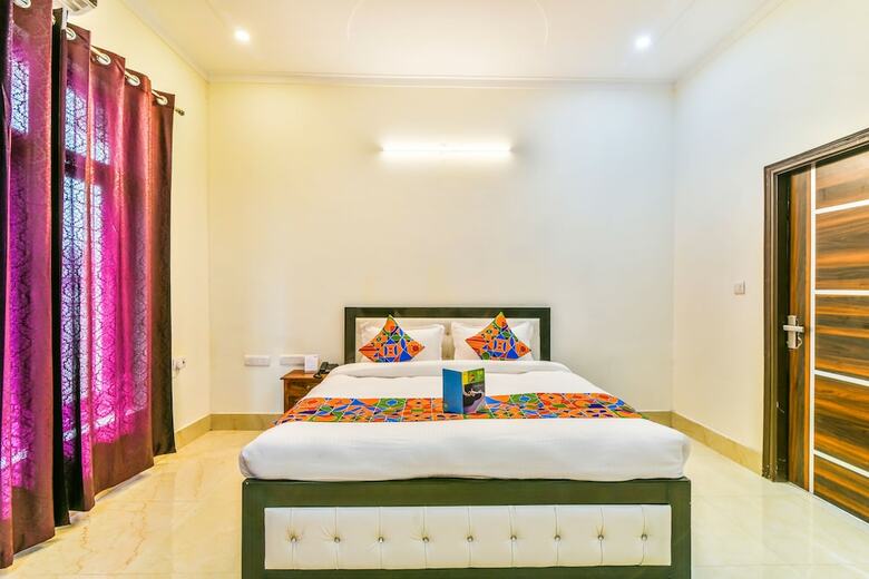Fabhotel Laxmi Residency