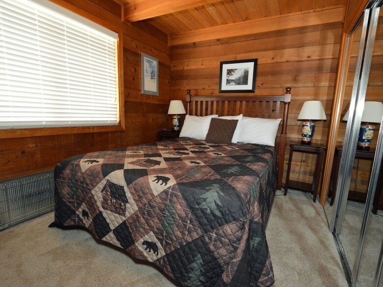 Cabana 3 Br: Powder Monkey 3