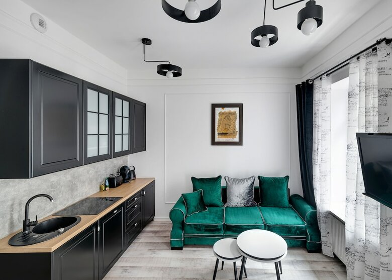 Old Praga Metro Apartment