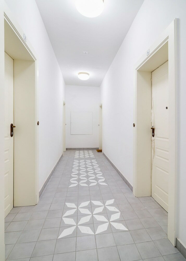 Old Praga Metro Apartment