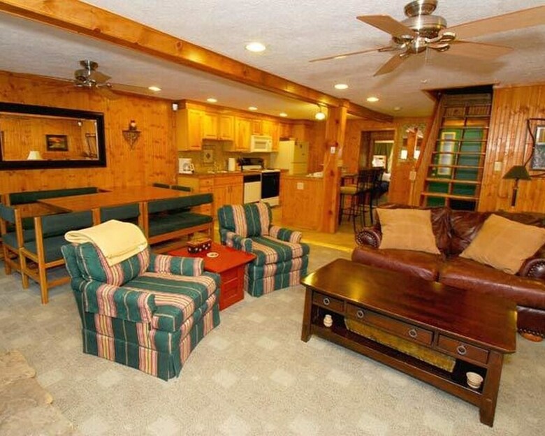 4 Br: Shamrock 28
