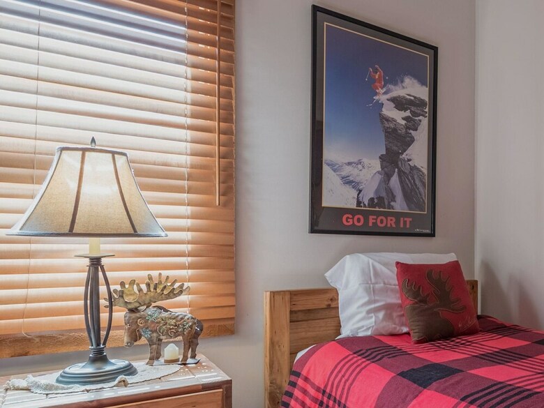 2 Br: Whistlepunk 11