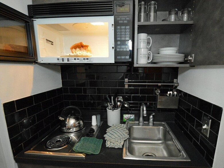1 Studio: Expedition Station 120