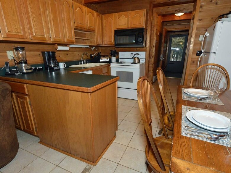 Cabana 2br+: Powder Monkey 12