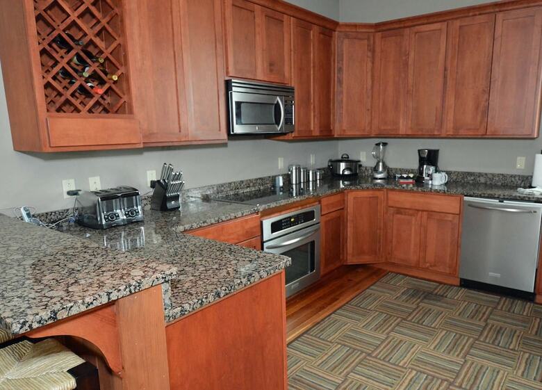 4 Br: Shays Landing 6