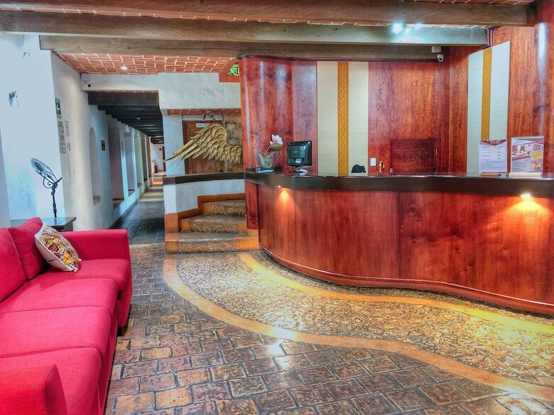 Hotel Plaza Magnolias Suites