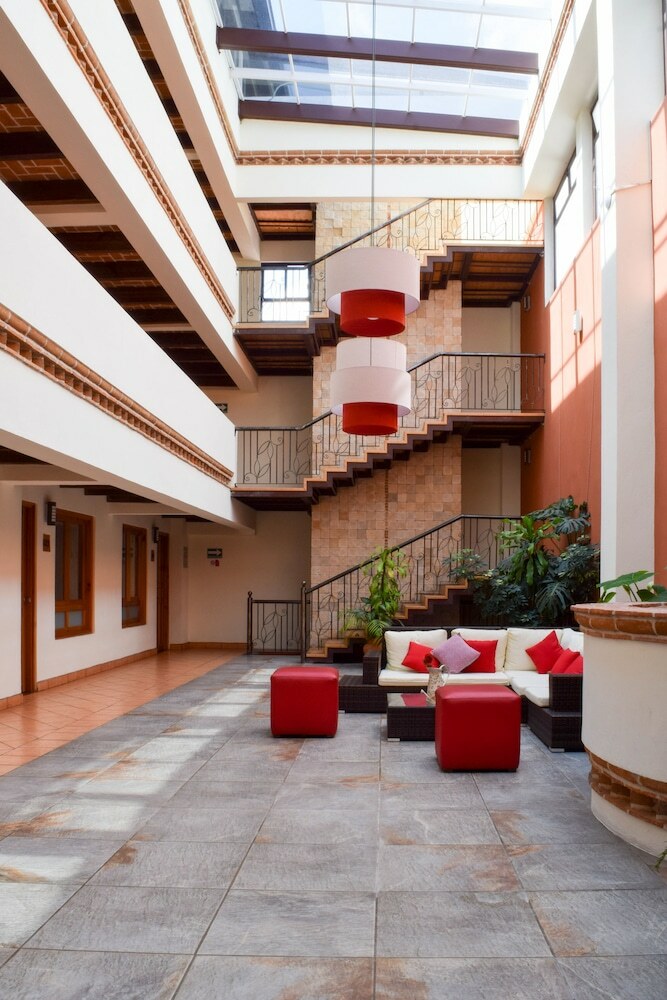 Hotel Plaza Magnolias Suites