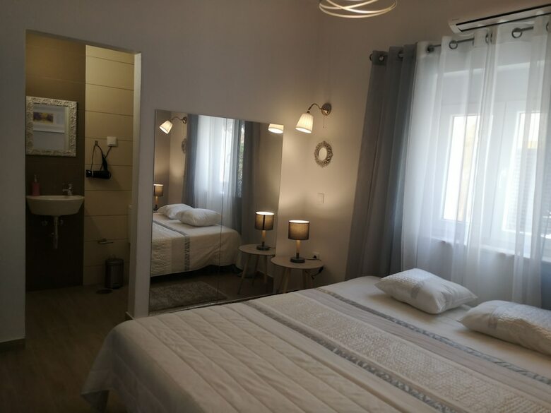 Hotel Sensations Guesthouse