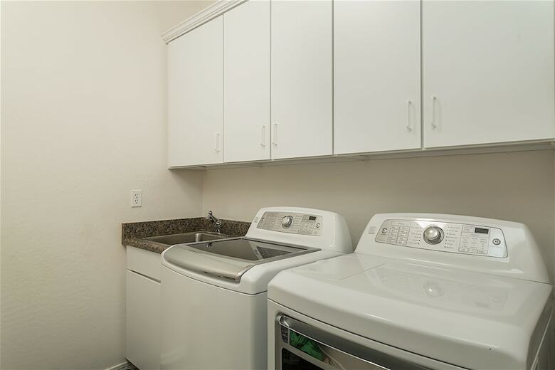Pinnacle Vista 5 Br By Casago