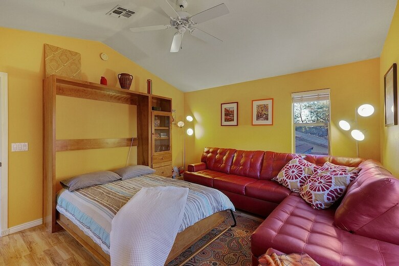 Stylish Southwest 2 Br By Casago