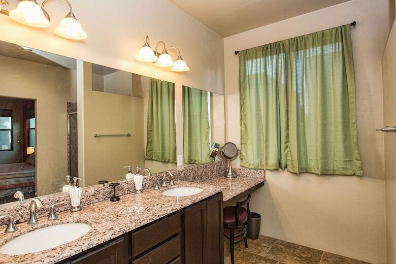Heart Of Tucson 3 Br By Casago